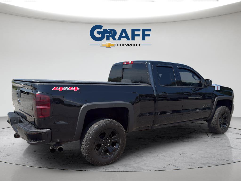 Used 2017 Chevrolet Silverado 1500 LT w/ Midnight Edition AWD/4WD image 8