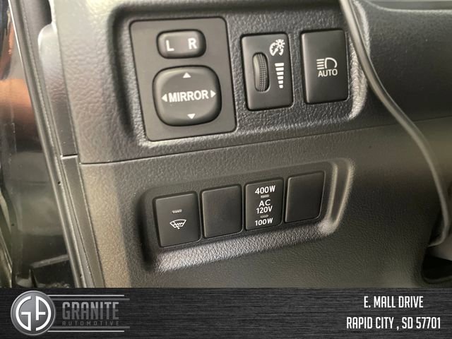 Used 2020 Toyota 4Runner Limited AWD/4WD image 32