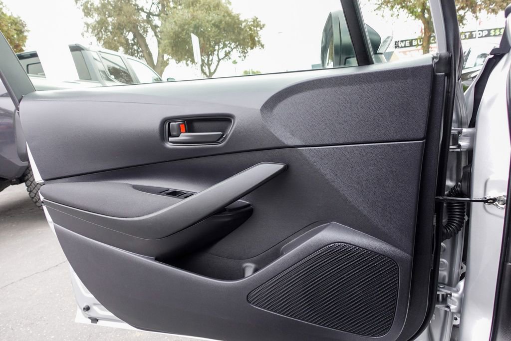 Used 2022 Toyota Corolla LE image 13