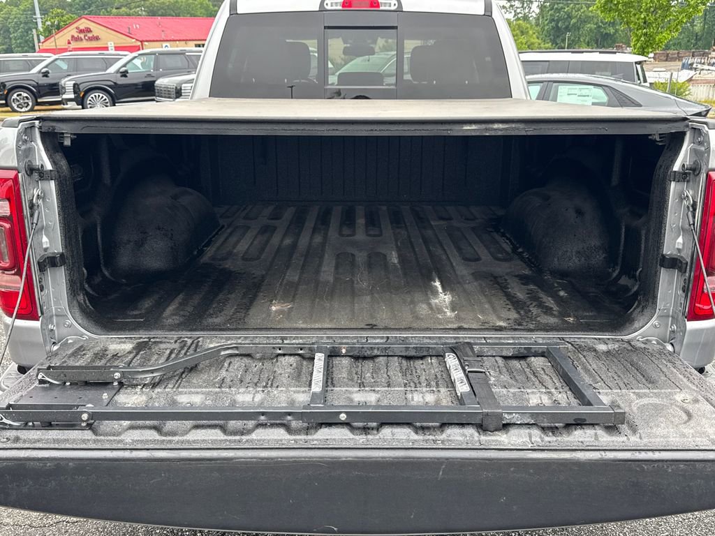 Used 2020 RAM 1500 Laramie AWD/4WD image 18
