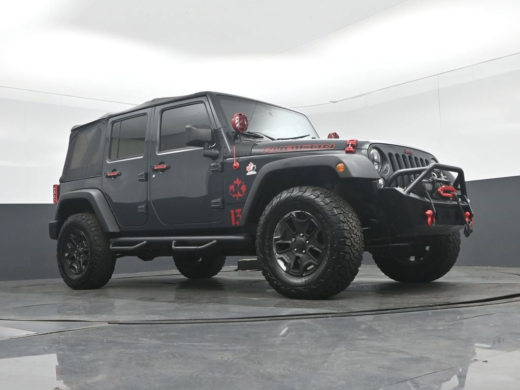 Used 2016 Jeep Wrangler Unlimited Rubicon w/ Connectivity Group AWD/4WD image 43