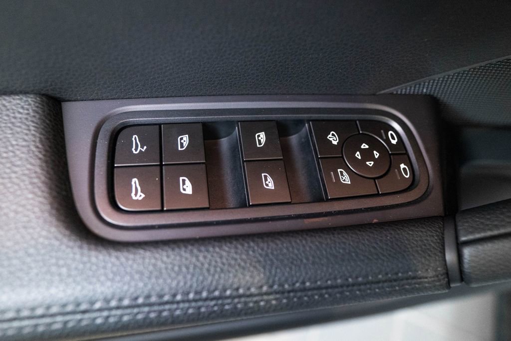 Certified 2026 Porsche Cayenne AWD/4WD image 18