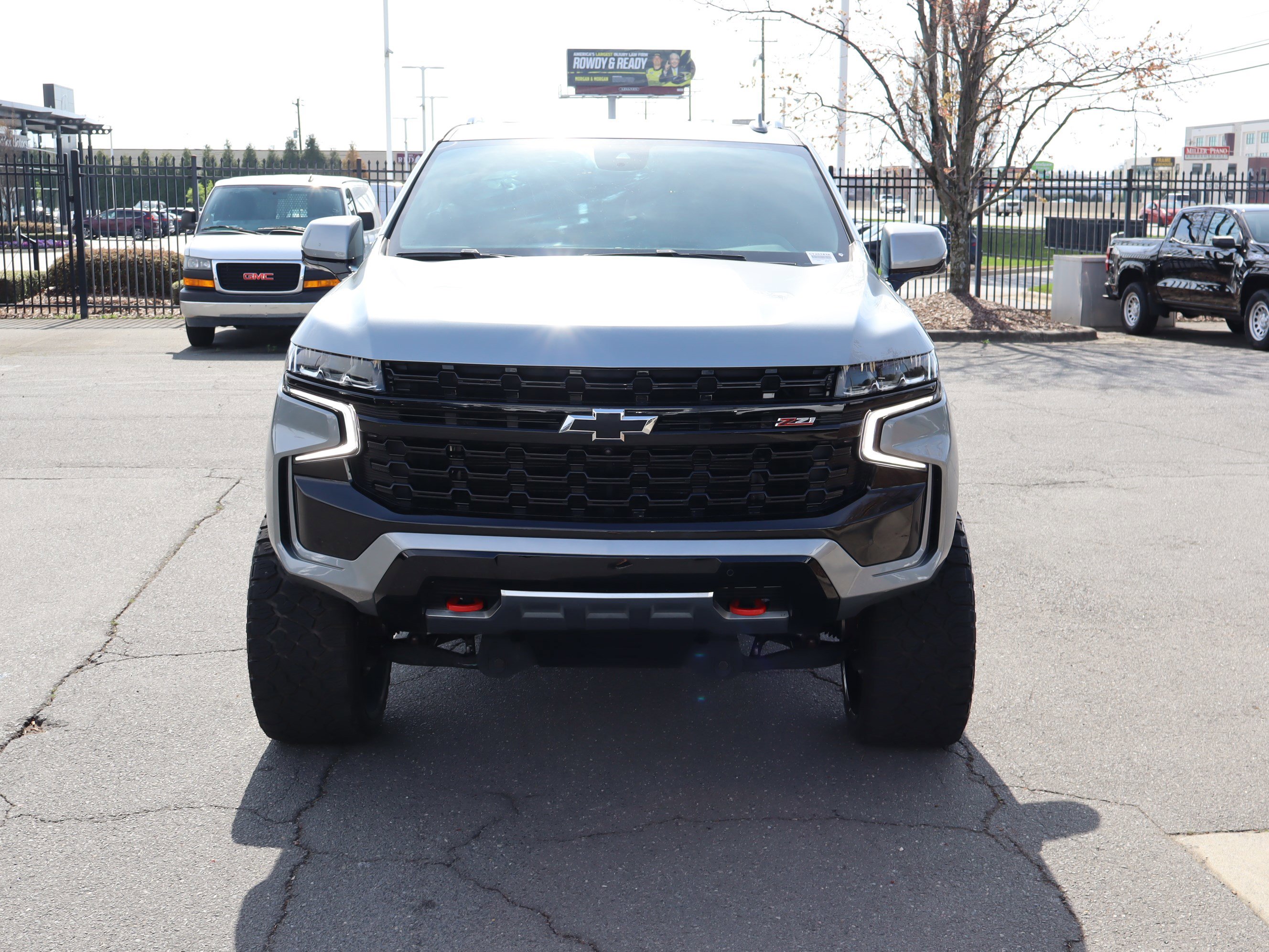 Used 2024 Chevrolet Suburban Z71 w/ Luxury Package image 3