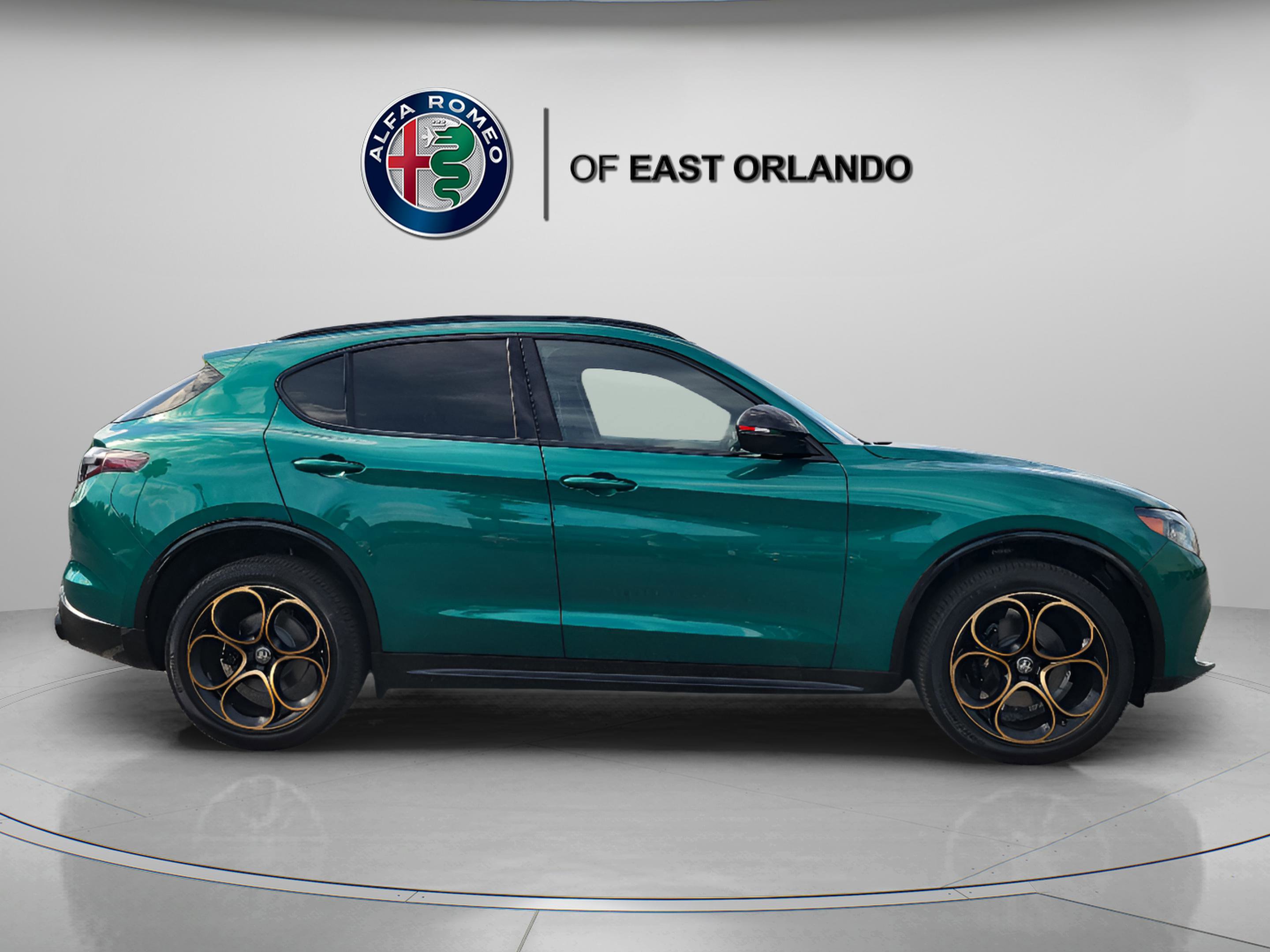 New 2025 Alfa Romeo Stelvio Sprint image 8