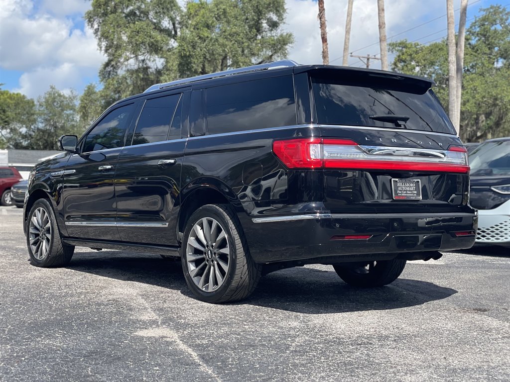Used 2019 Lincoln Navigator L Select AWD/4WD image 13