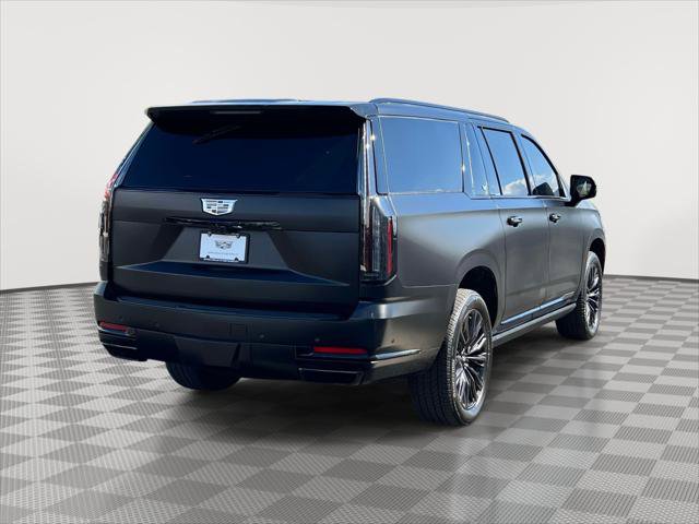 Used 2025 Cadillac Escalade ESV Sport w/ LPO, ONYX Package AWD/4WD image 7