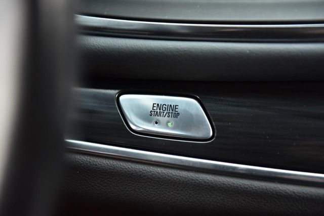 Used 2019 Buick Enclave Essence FWD image 18