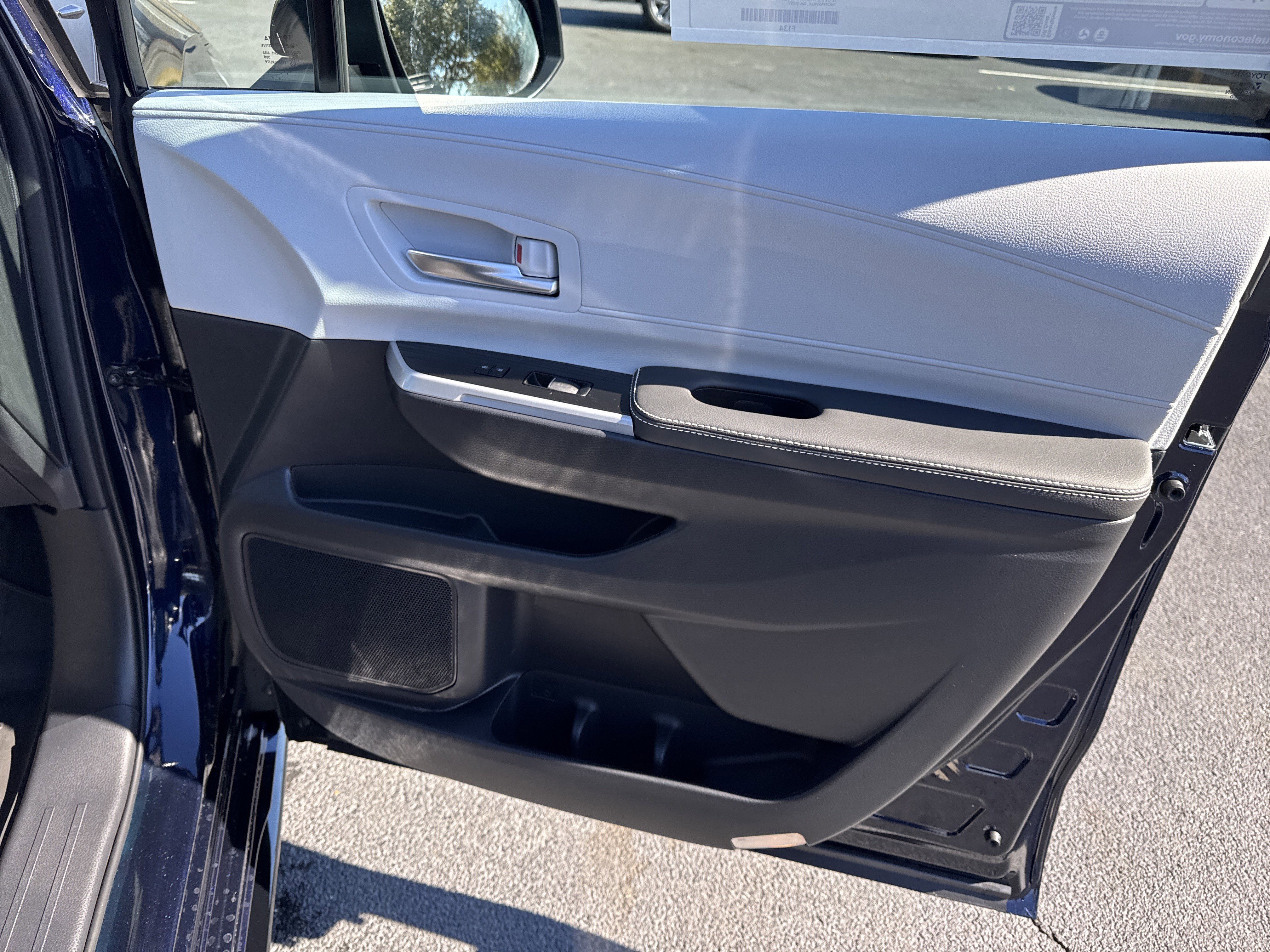 New 2026 Toyota Sienna XSE image 42