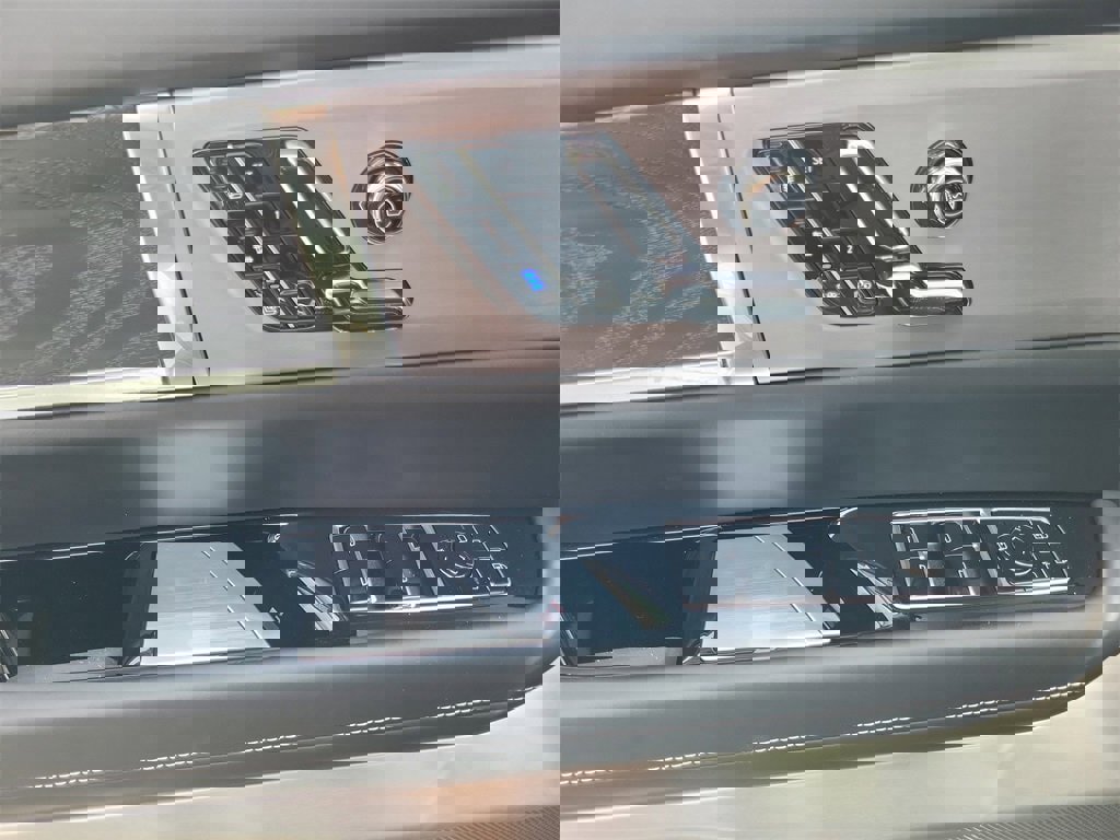 New 2026 Cadillac Vistiq Platinum image 10