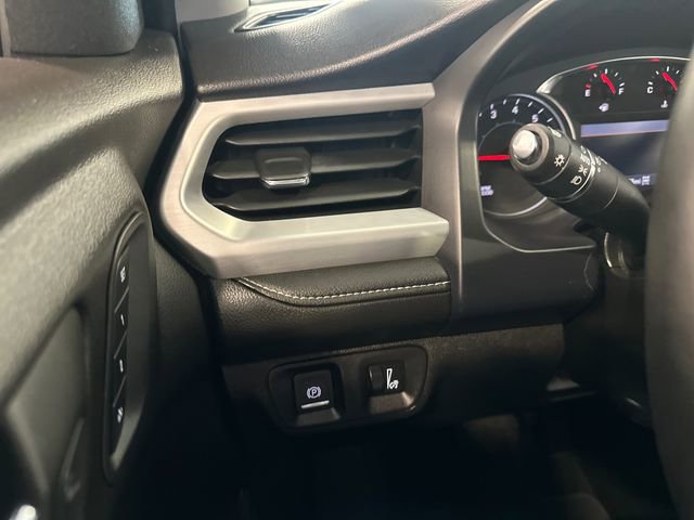 Certified 2023 GMC Acadia SLT w/ Elevation Edition image 25