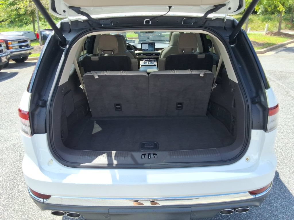 Used 2020 Lincoln Aviator Reserve w/ Equipment Group 202A AWD/4WD image 17