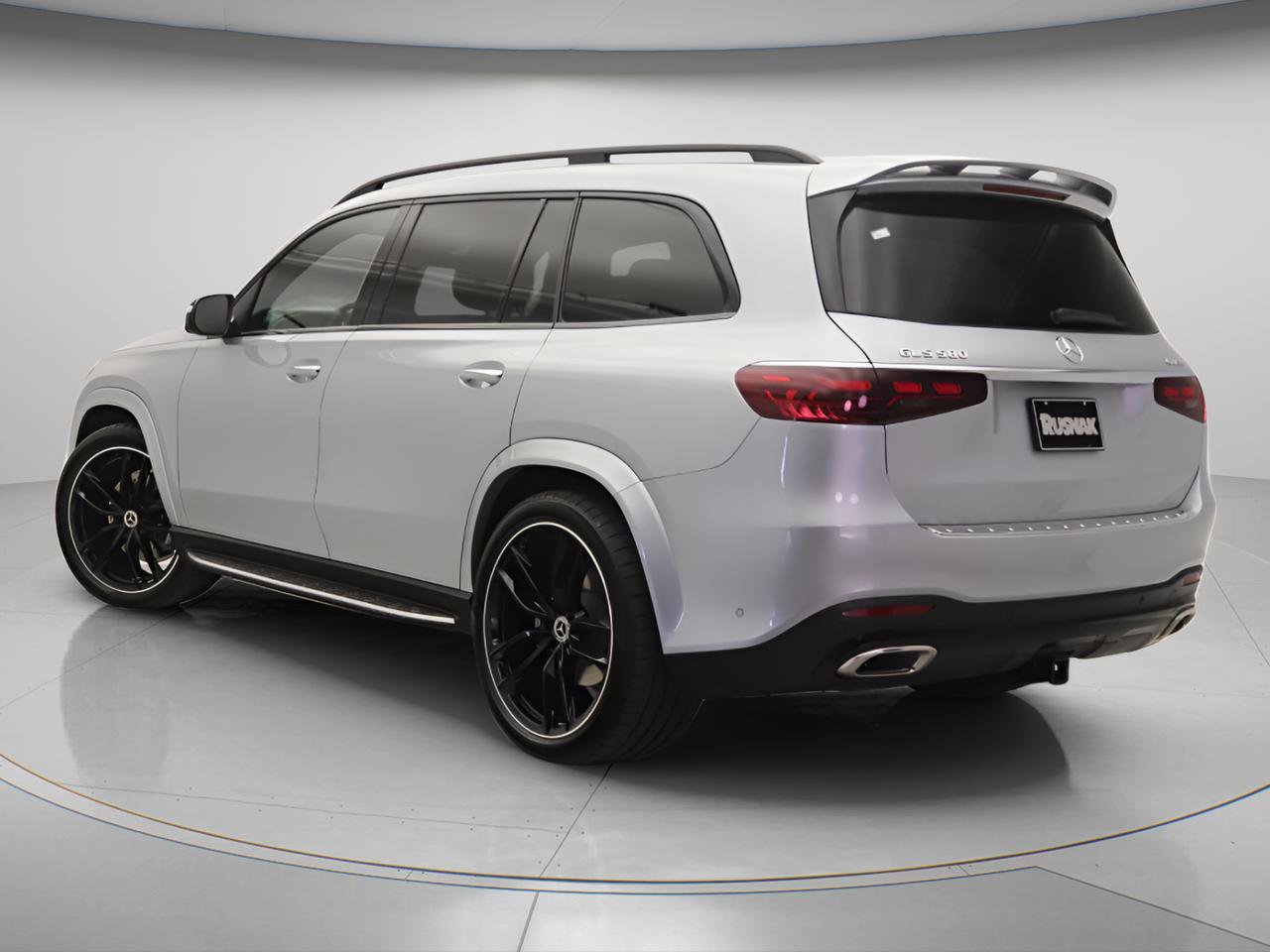 New 2026 Mercedes-Benz GLS 580 4MATIC image 2