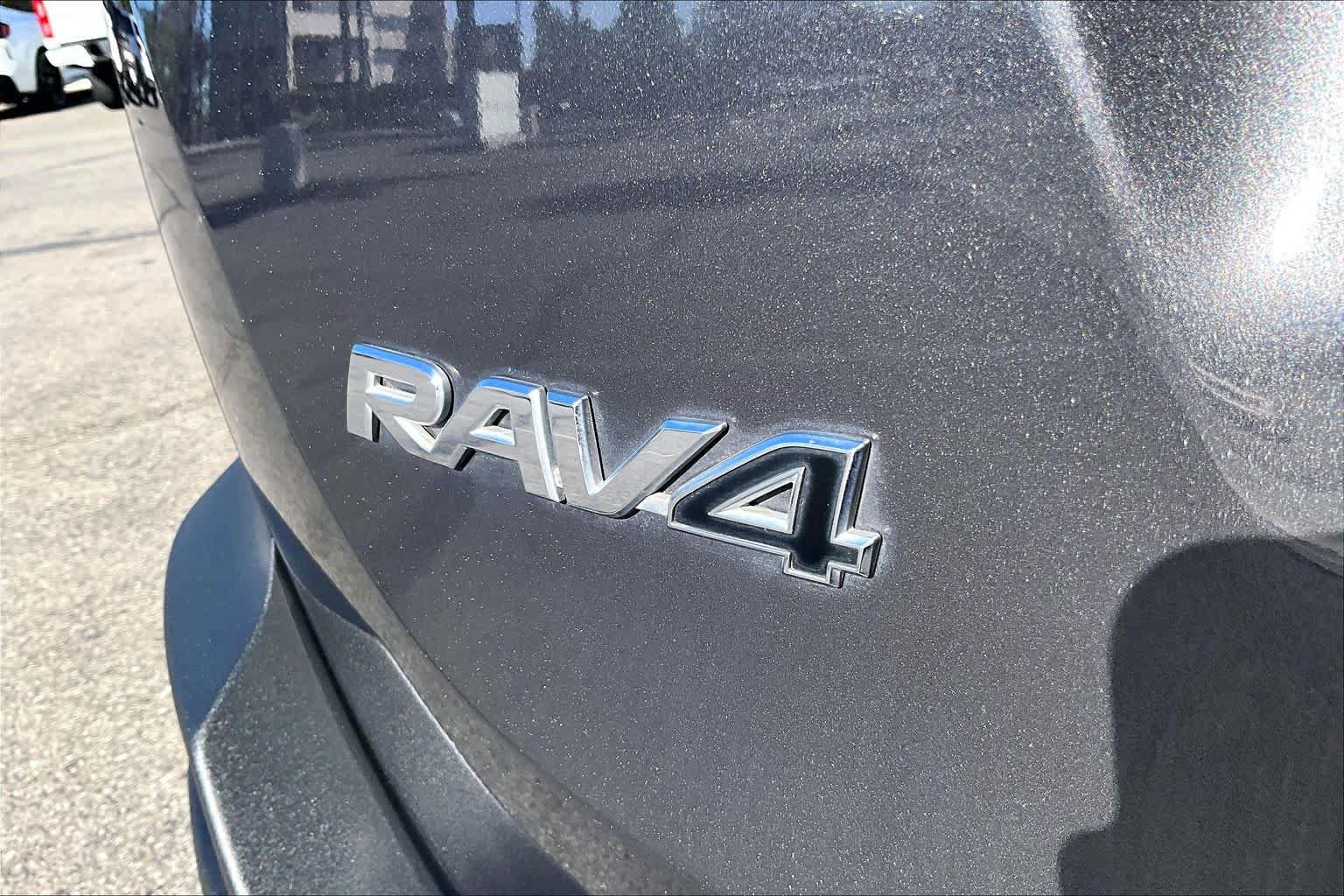 Used 2013 Toyota RAV4 Limited FWD image 29