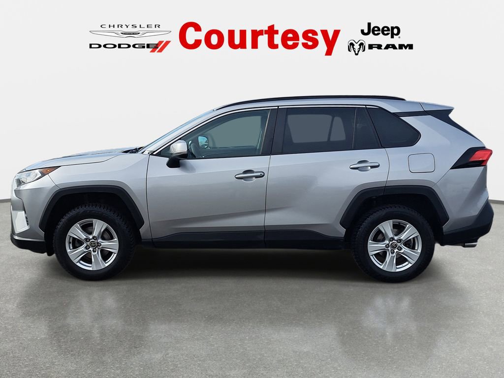 Used 2021 Toyota RAV4 XLE w/ Carpet Mat Package (TMS) AWD/4WD image 6