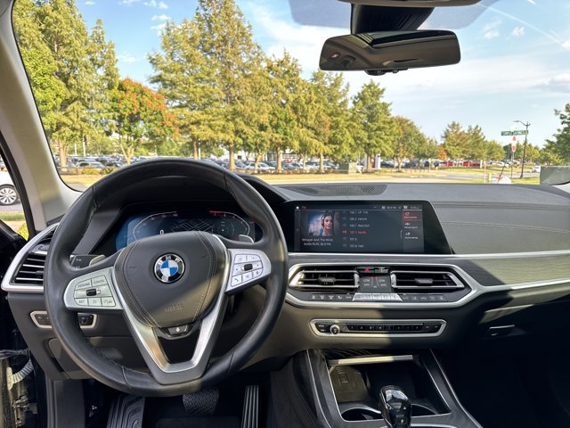 Used 2021 BMW X7 xDrive40i w/ Luxury Seating Package AWD/4WD image 14
