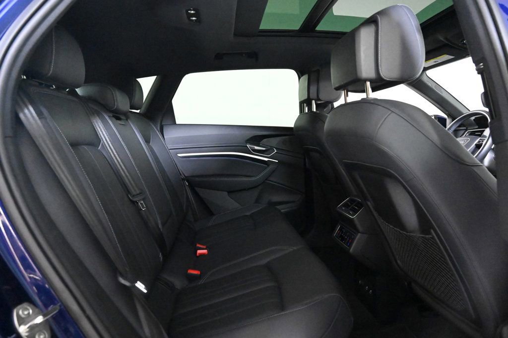 Used 2023 Audi e-tron Premium Plus w/ Premium Plus Package image 17