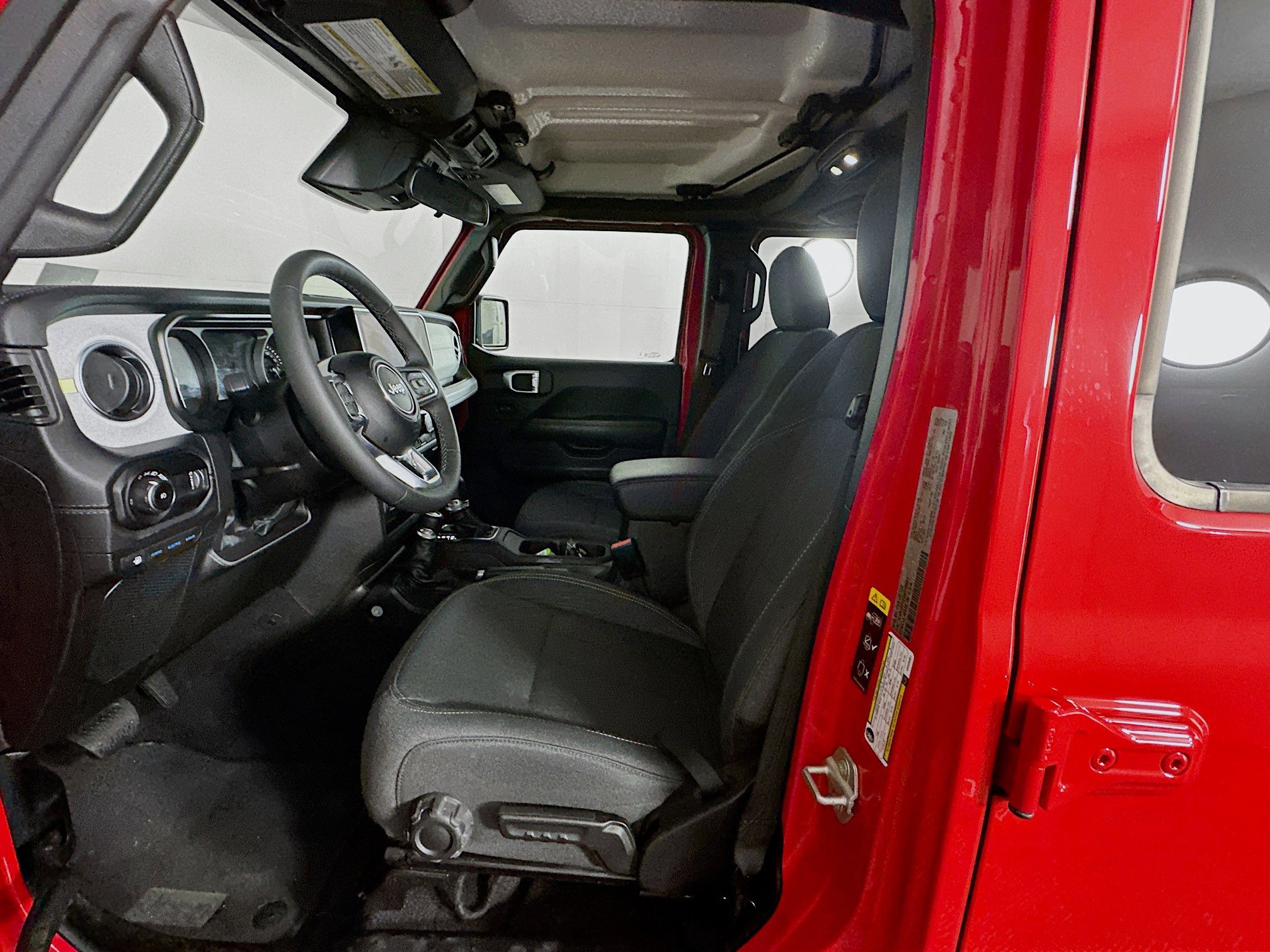 Used 2025 Jeep Wrangler Sahara w/ Safety Group image 13