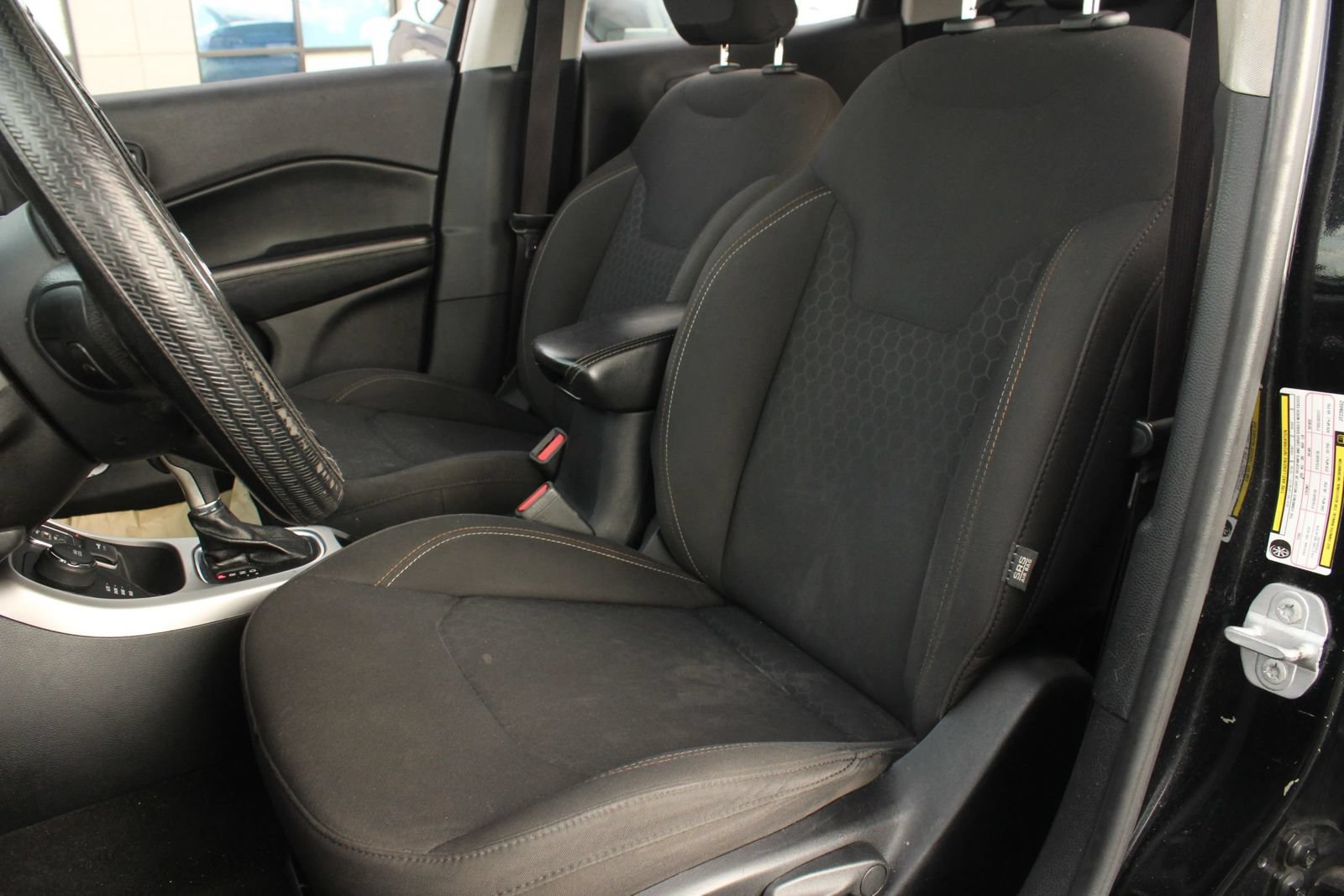 Used 2018 Jeep Compass Sport AWD/4WD image 17