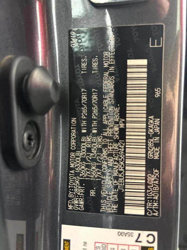 Used 2019 Toyota 4Runner TRD Off-Road Premium AWD/4WD image 28