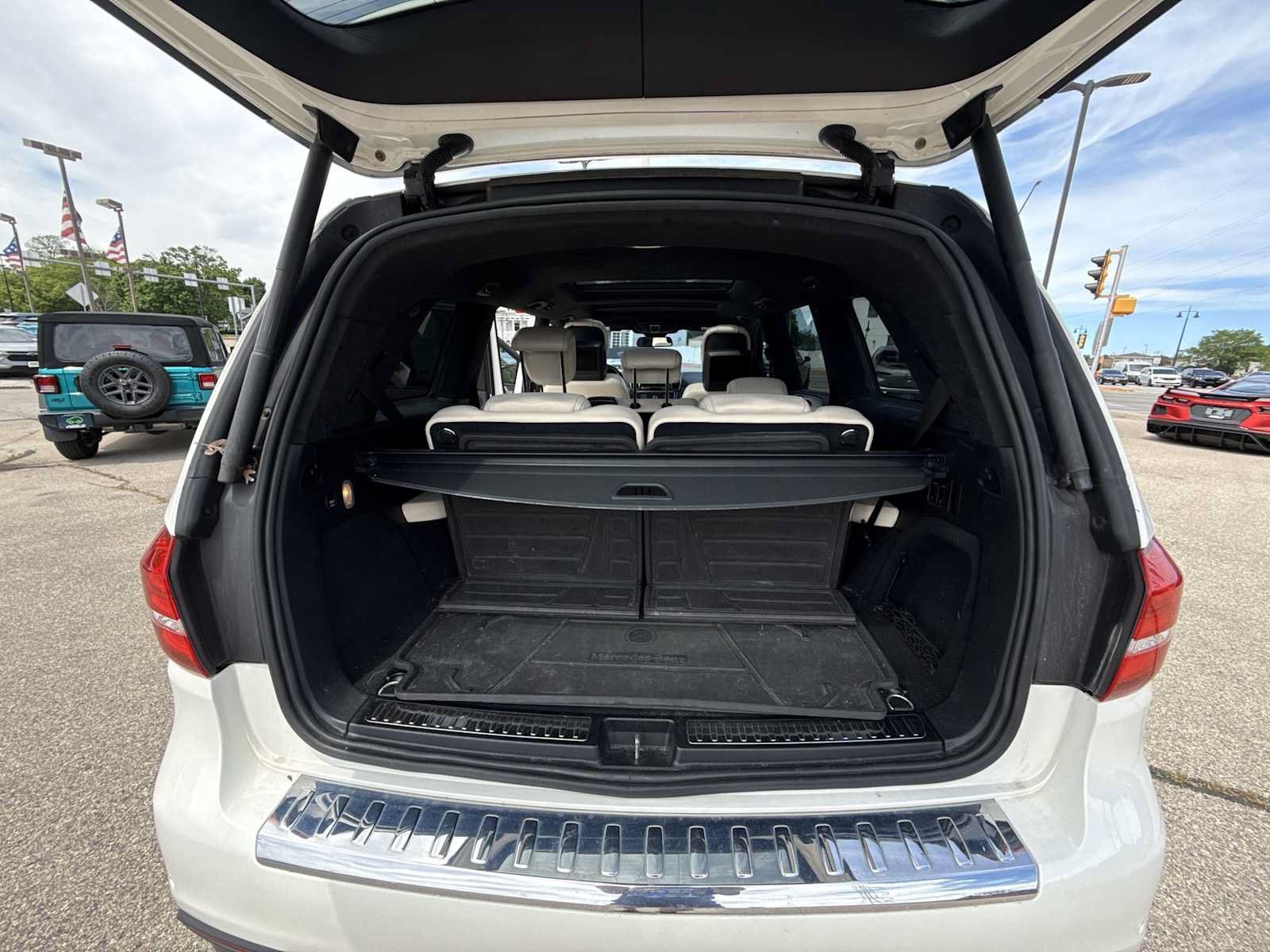 Used 2017 Mercedes-Benz GLS 550 4MATIC image 26