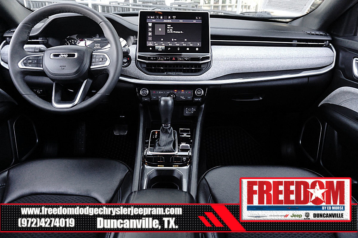 Used 2023 Jeep Compass Latitude w/ Convenience Group image 11