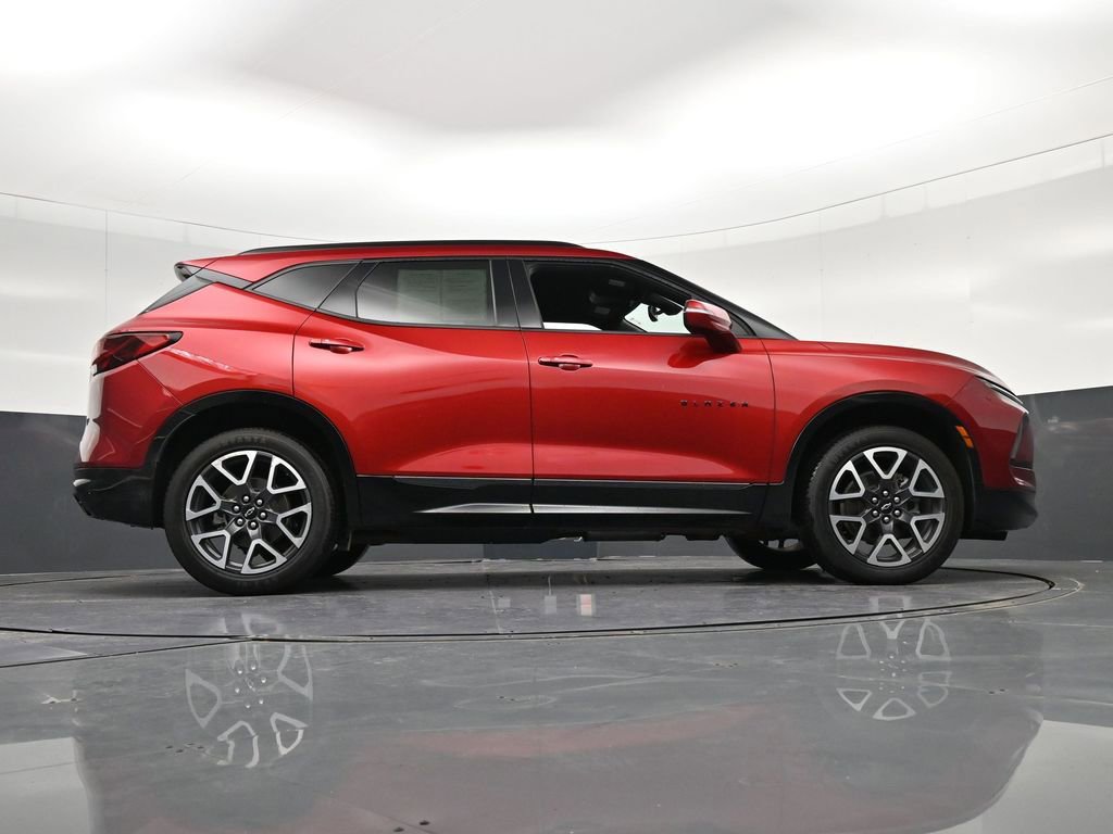 Used 2024 Chevrolet Blazer RS FWD image 33