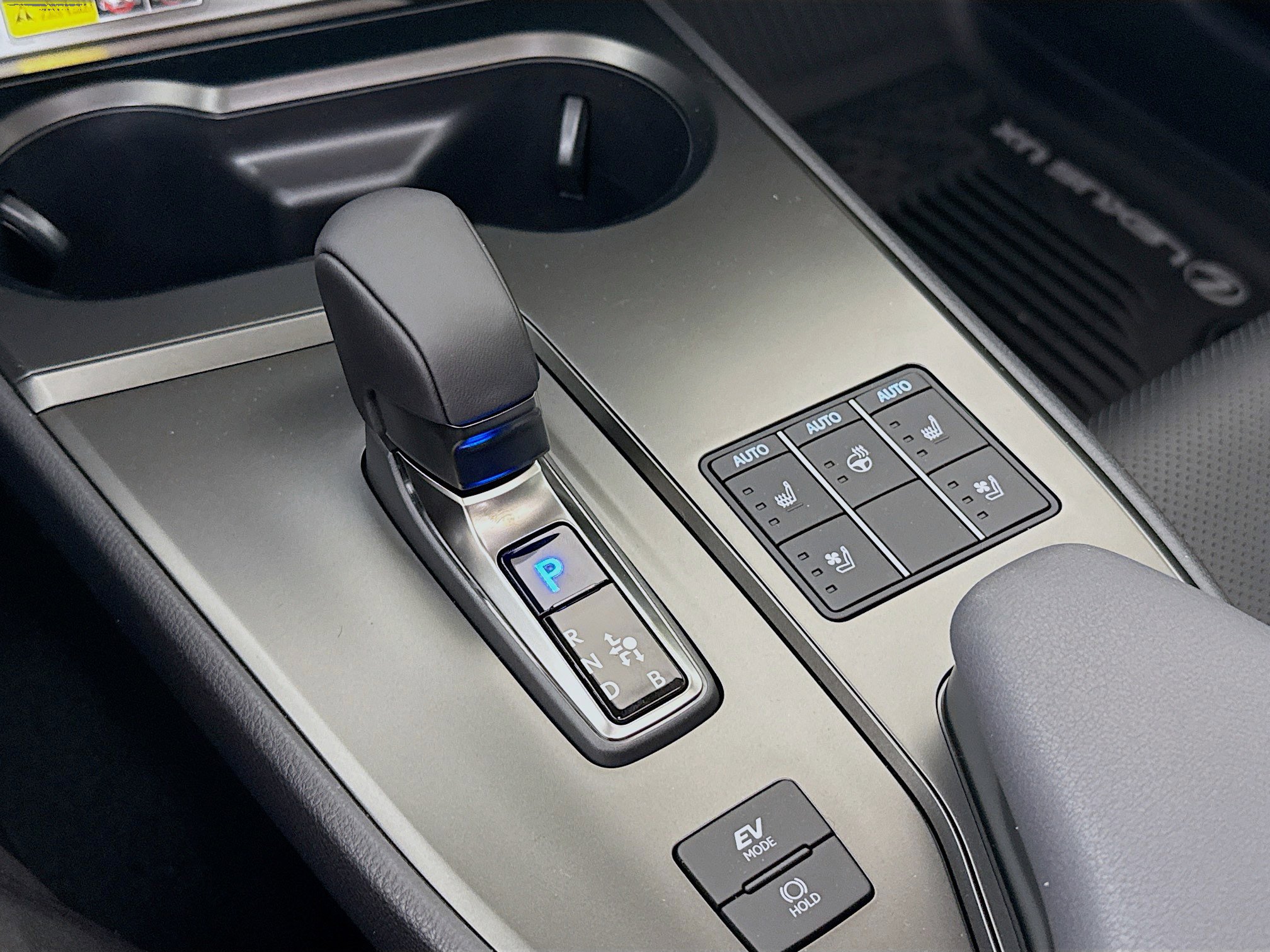 New 2025 Lexus UX 300h AWD w/ Accessory Package (Z1) image 18