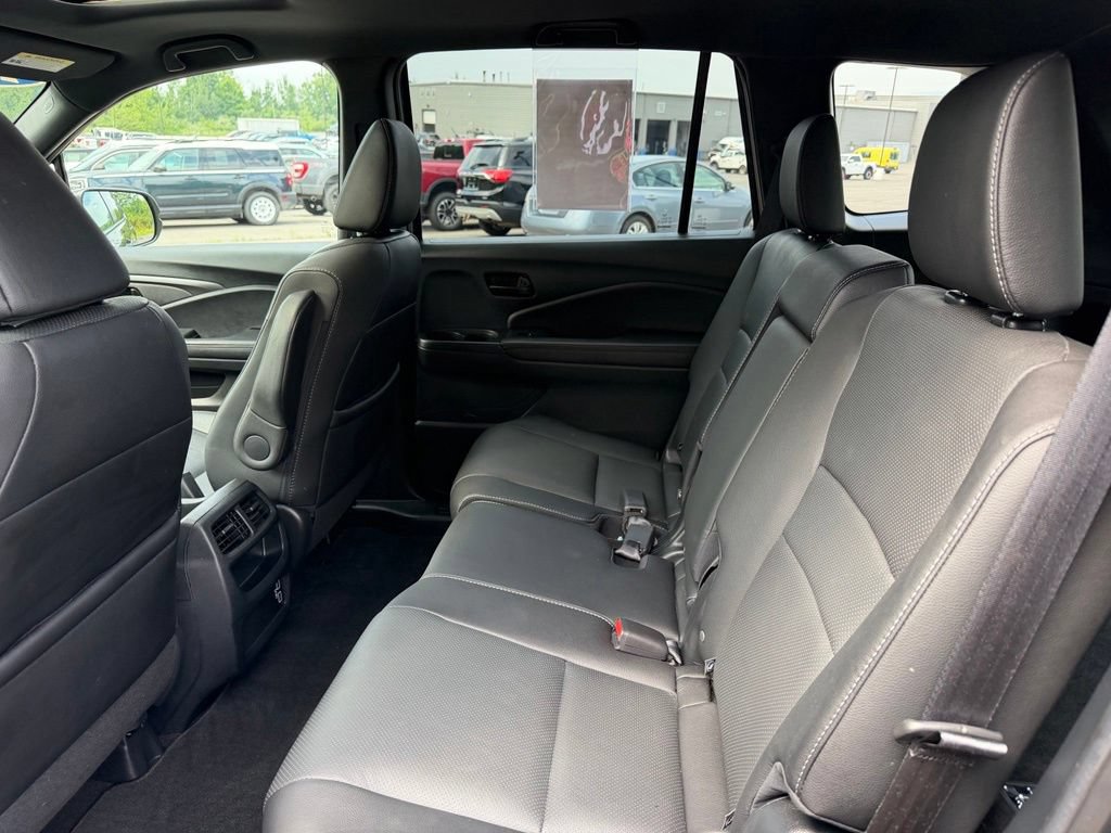Used 2023 Honda Passport EX-L image 9