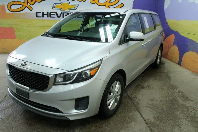 Used 2018 Kia Sedona L image 4