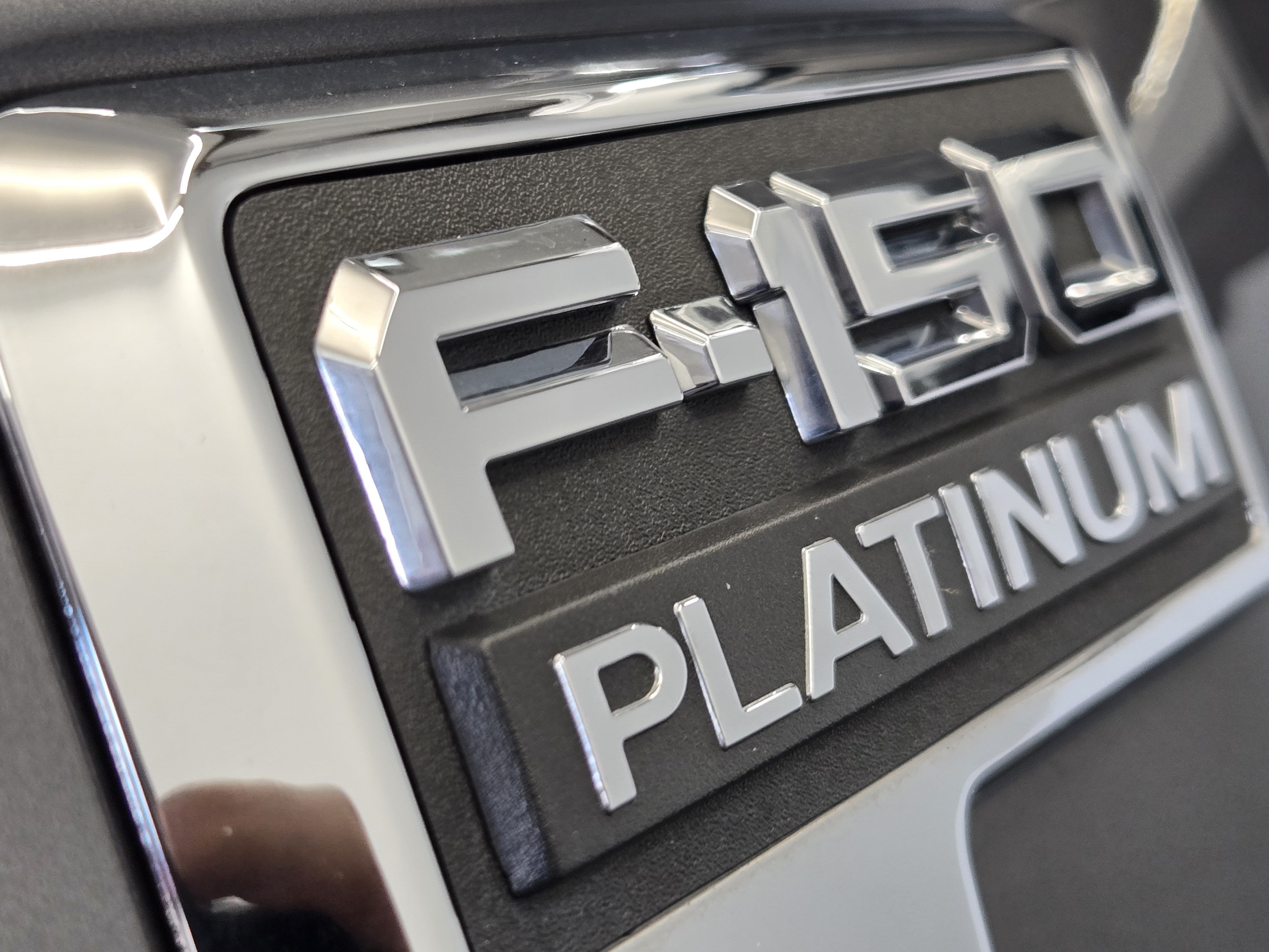Certified 2022 Ford F150 Platinum w/ Equipment Group 701A High AWD/4WD image 12