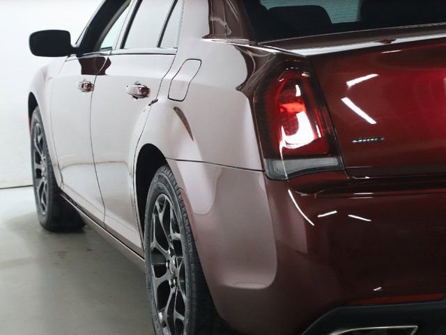 Used 2022 Chrysler 300 Touring w/ Sport Appearance Package image 39
