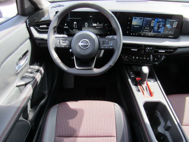 New 2026 Nissan Kicks SR w/ Cold Weather Package FWD image 17