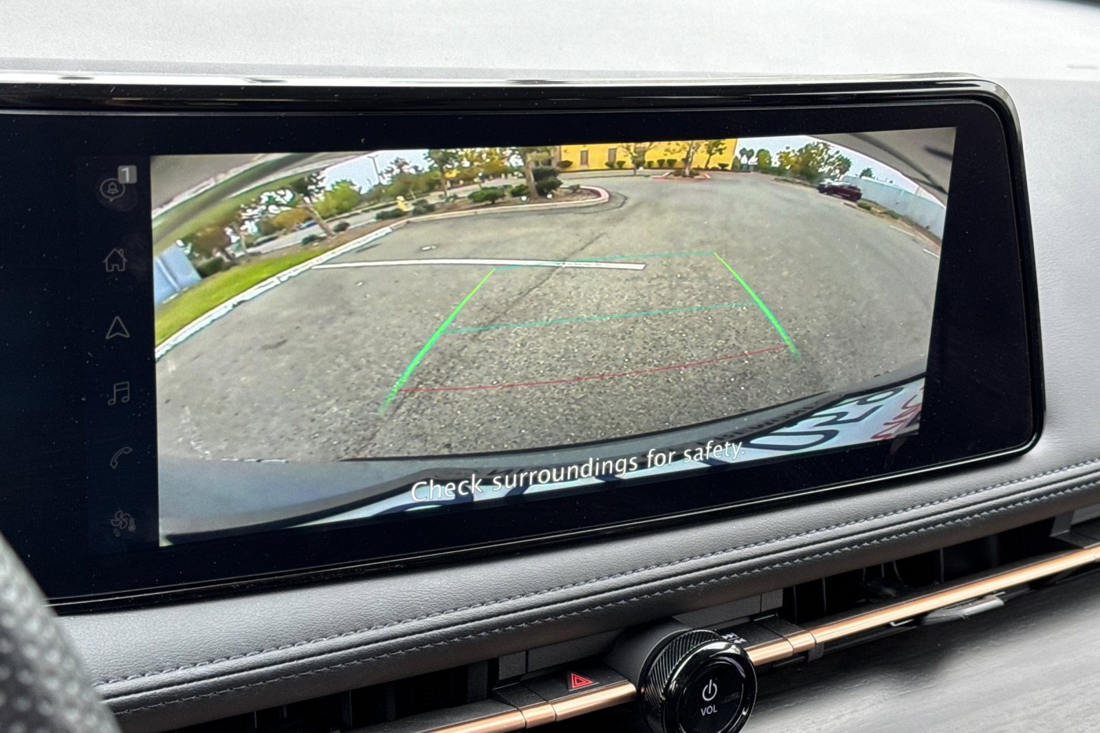 Used 2024 Nissan Ariya FWD image 23