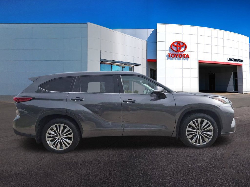 Used 2021 Toyota Highlander Platinum AWD/4WD image 10