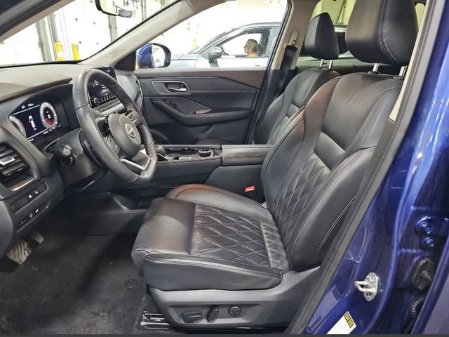 Used 2023 Nissan Rogue Platinum w/ Platinum Premium Package image 7