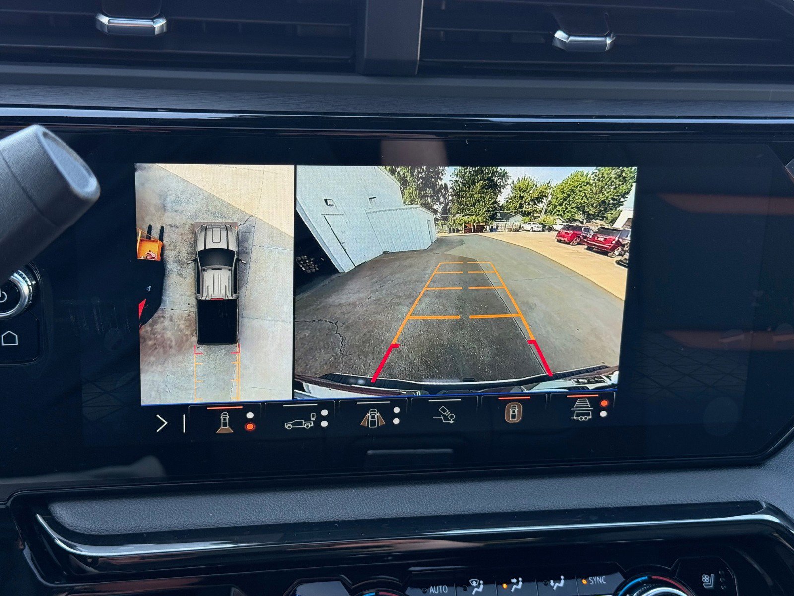 New 2026 GMC Sierra 2500 AT4 w/ AT4 Premium Plus Package image 32