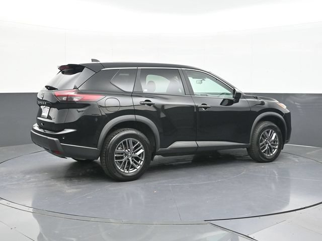 Used 2024 Nissan Rogue S AWD/4WD image 15