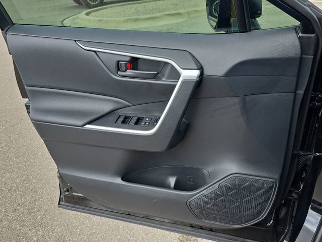 Used 2025 Toyota RAV4 LE image 26
