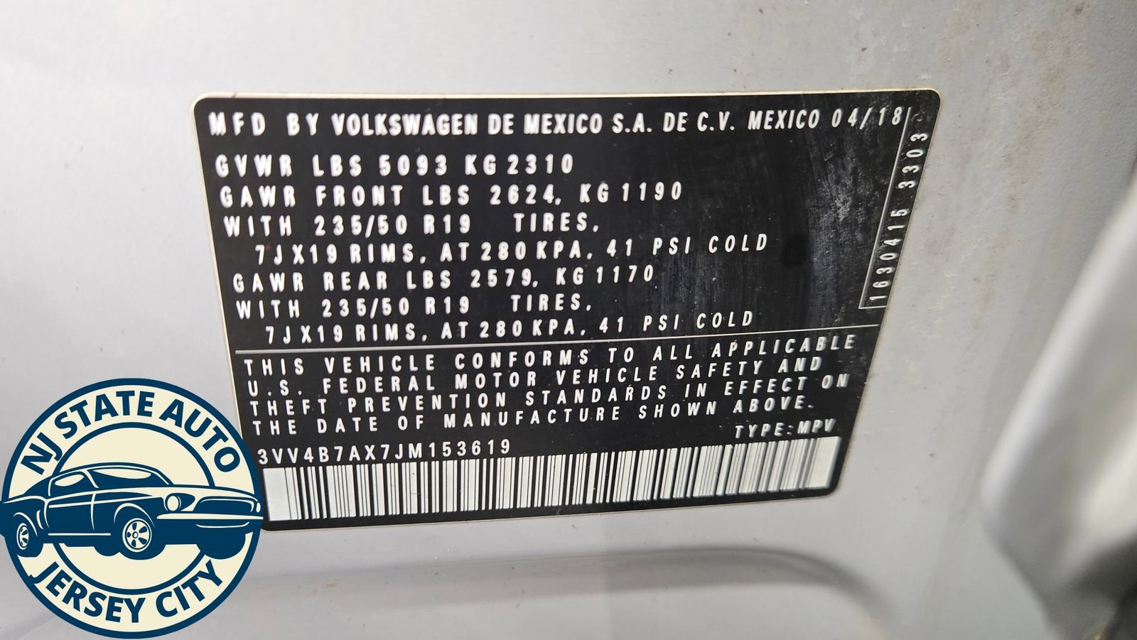 Used 2018 Volkswagen Tiguan SEL Premium image 26