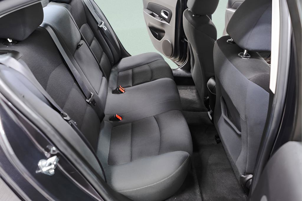 Used 2016 Chevrolet Cruze LT image 34