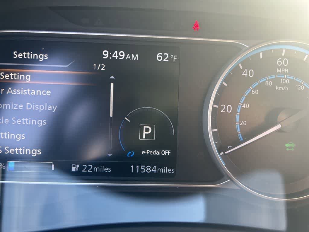 Used 2025 Nissan Leaf S FWD image 9