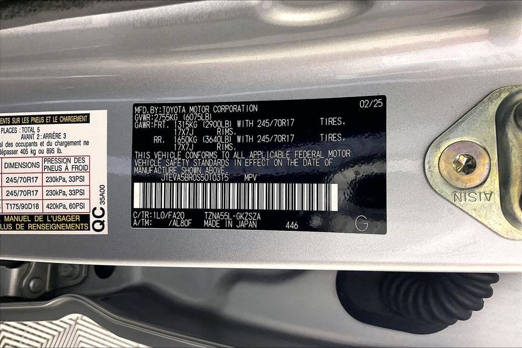 Used 2025 Toyota 4Runner SR5 AWD/4WD image 41