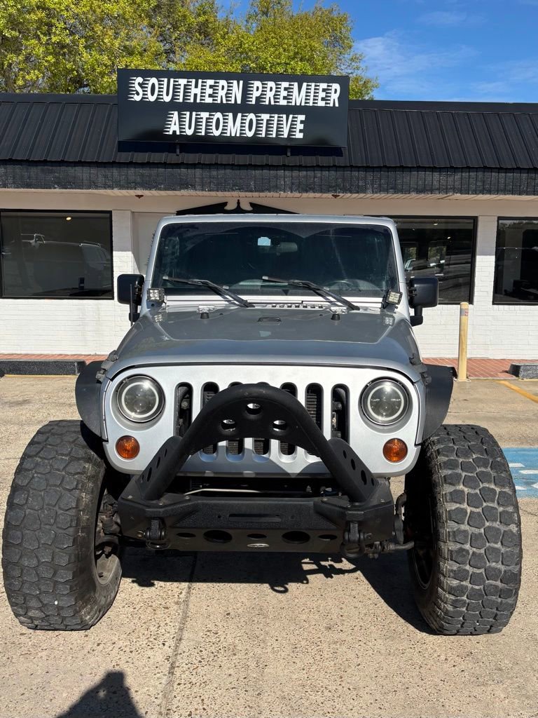 Used 2012 Jeep Wrangler Unlimited Sahara image 2