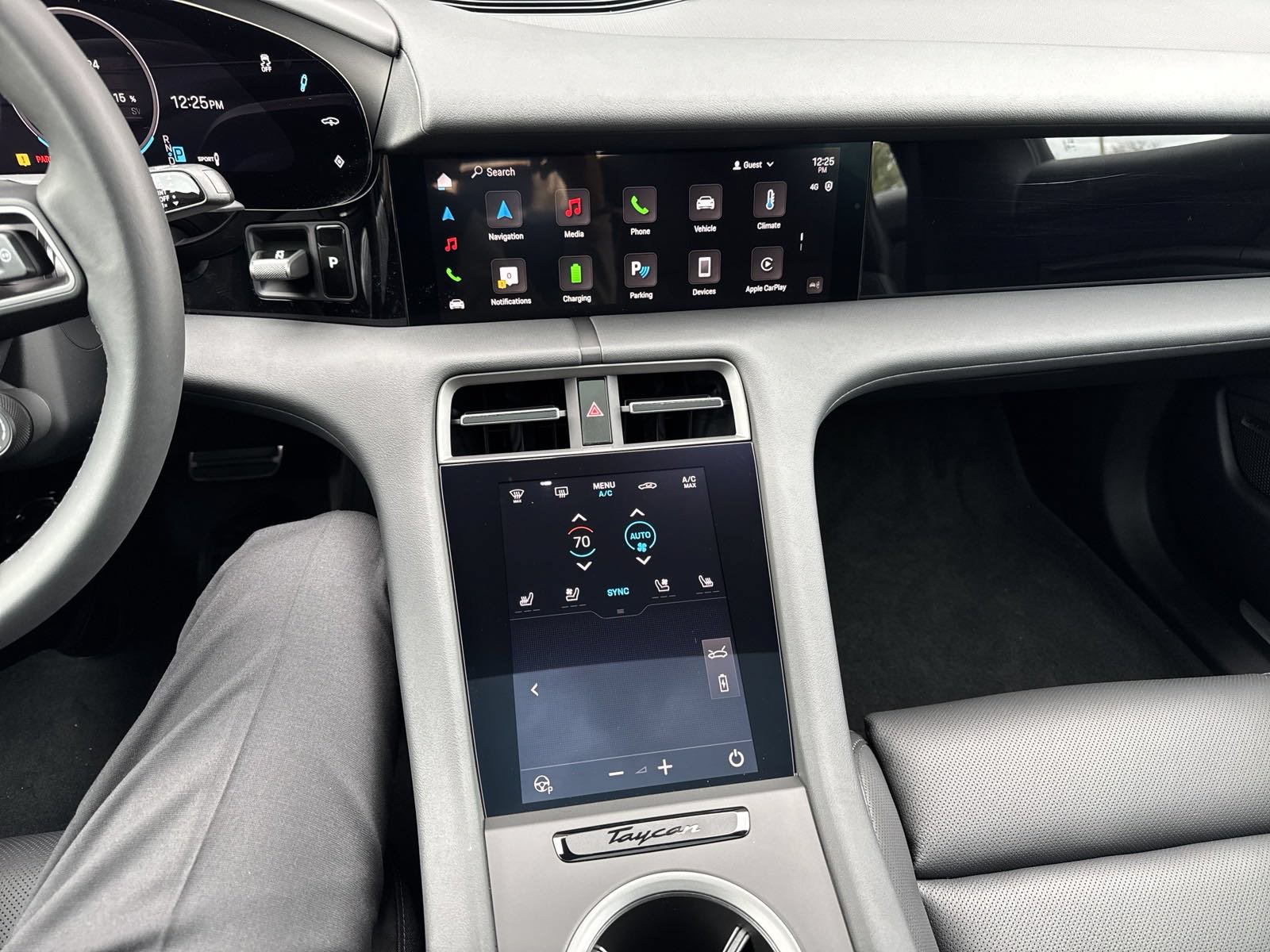 New 2025 Porsche Taycan w/ Premium Package RWD image 41