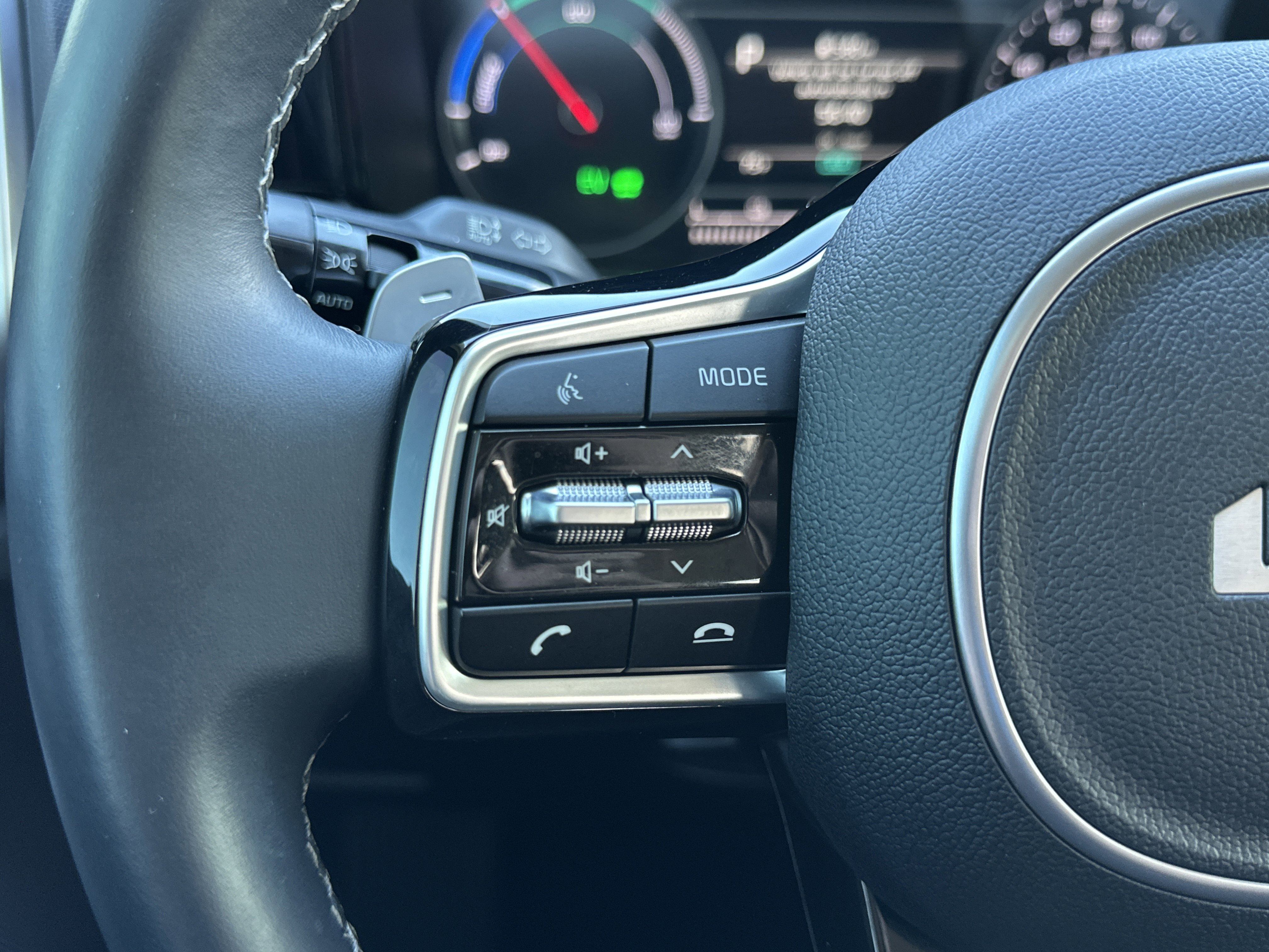 Certified 2024 Kia Sorento EX image 31