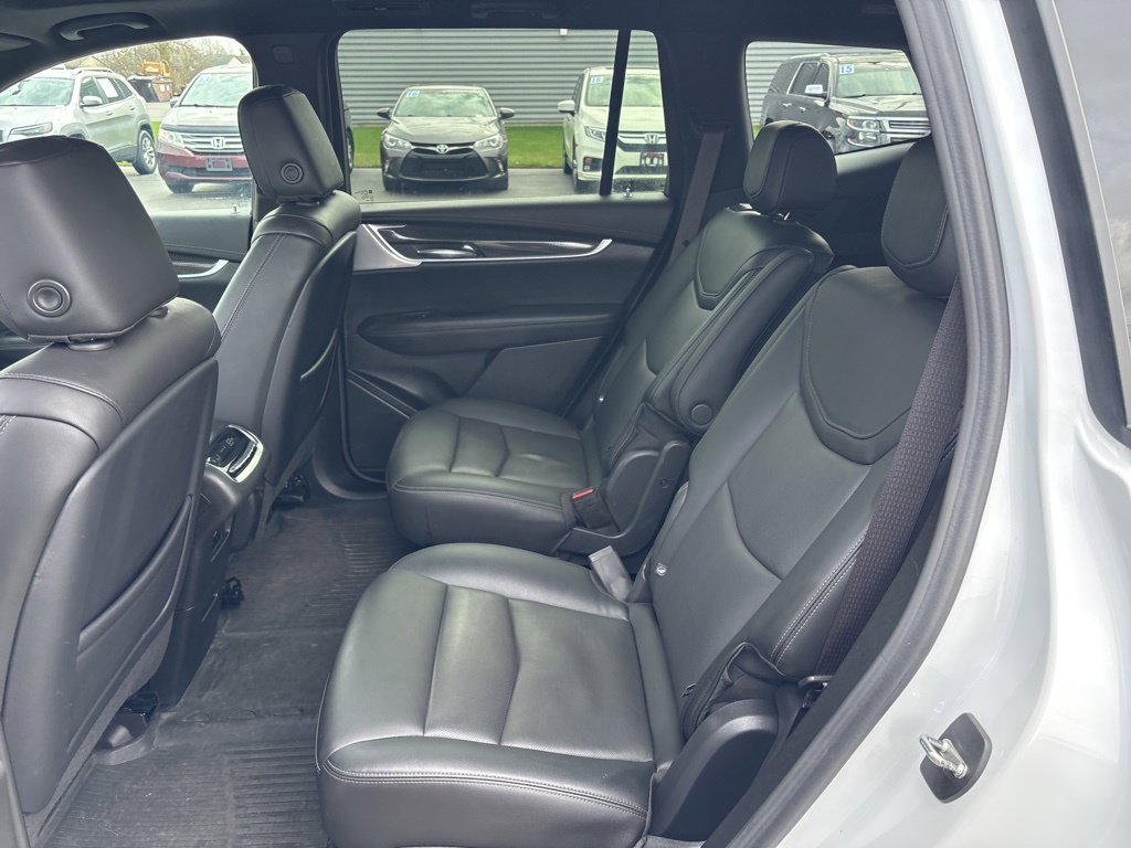 Used 2024 Cadillac XT6 Sport w/ LPO, Floor Liner Package AWD/4WD image 28