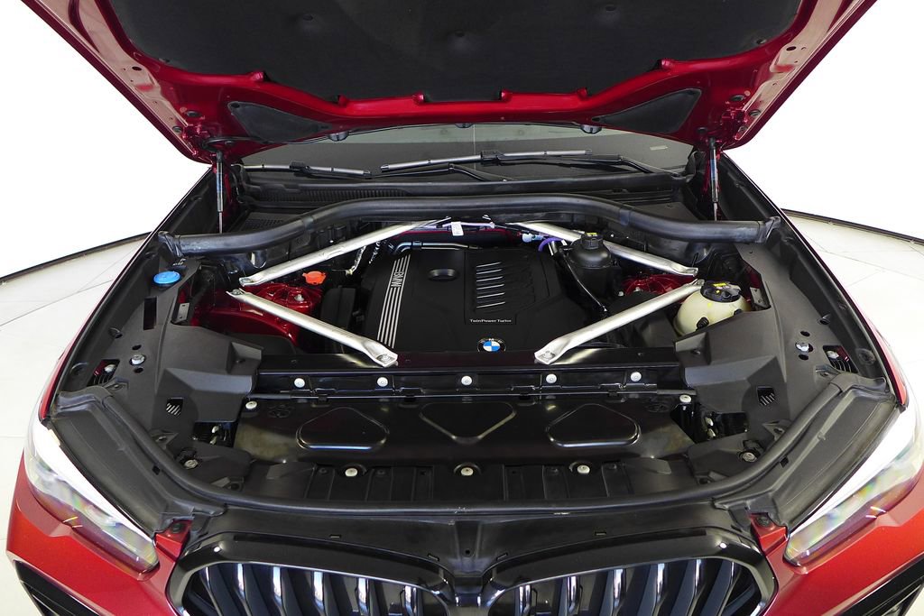 Used 2022 BMW X6 xDrive40i w/ M Sport Package image 6