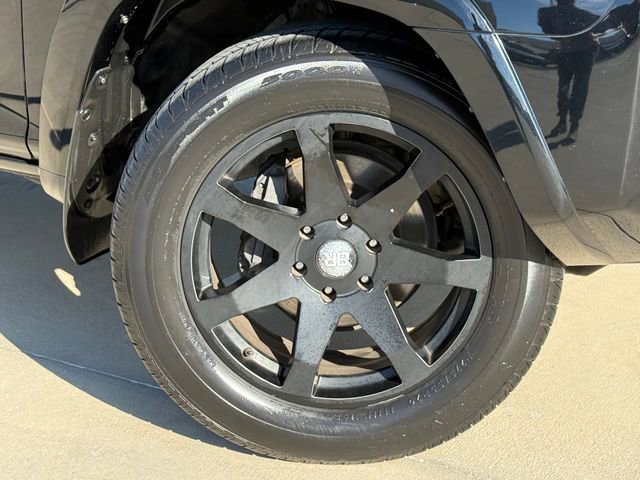 Used 2015 Toyota 4Runner SR5 image 2