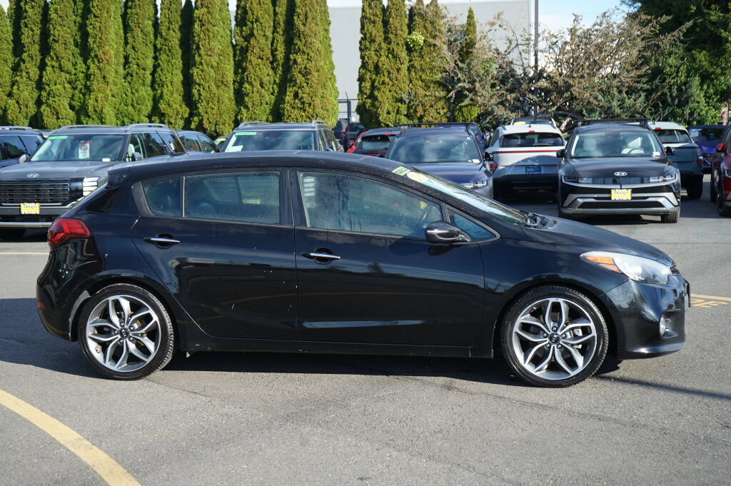 Used 2016 Kia Forte SX w/ Option Group 050 FWD image 5