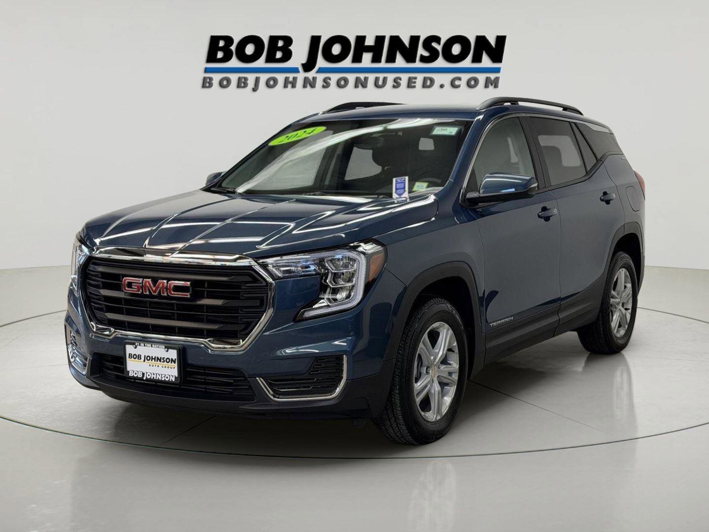 Certified 2024 GMC Terrain SLE w/ Driver Convenience Package image 7